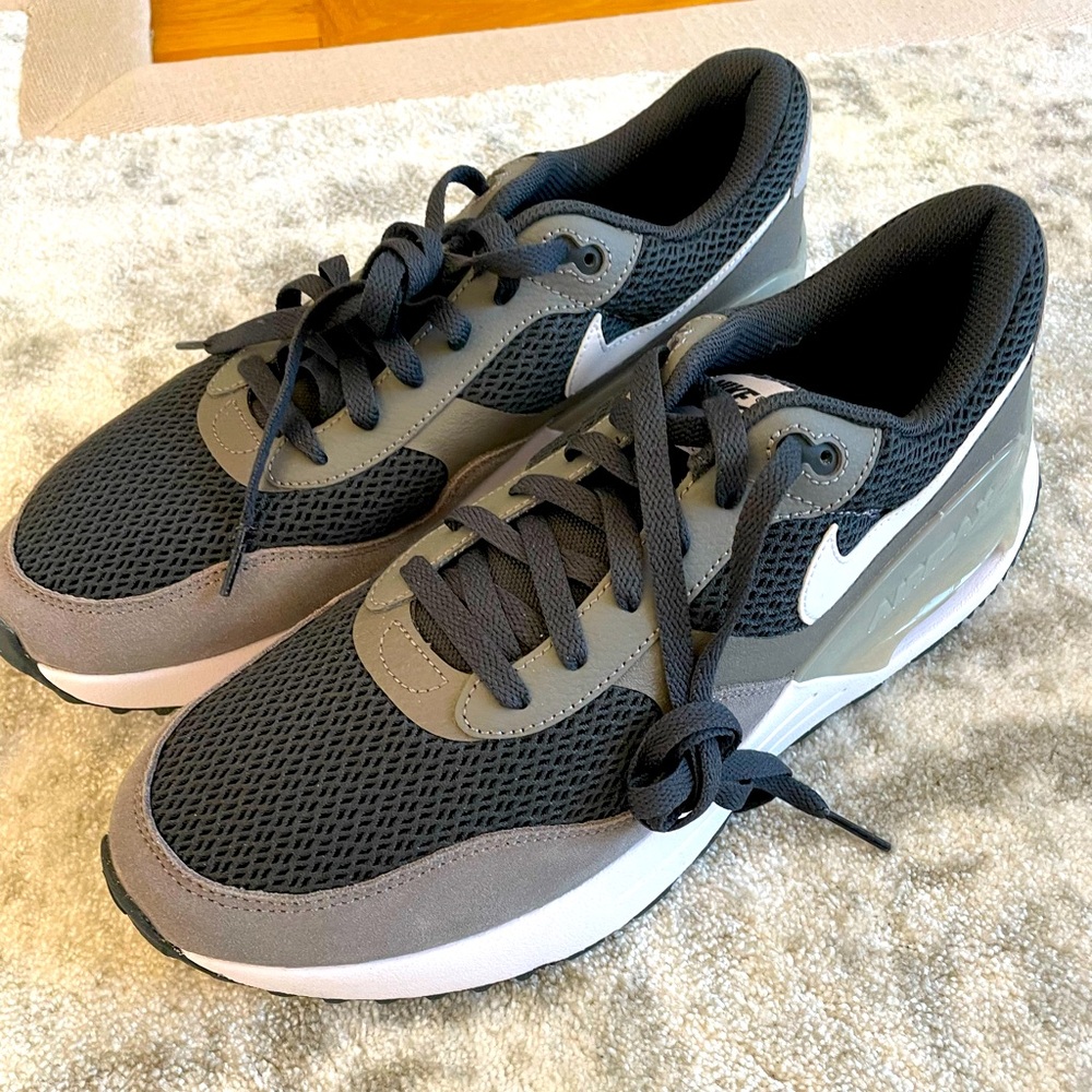 Nike Air Max SYSTM Men’s Size 11 Dark Smoke Grey/Whitete